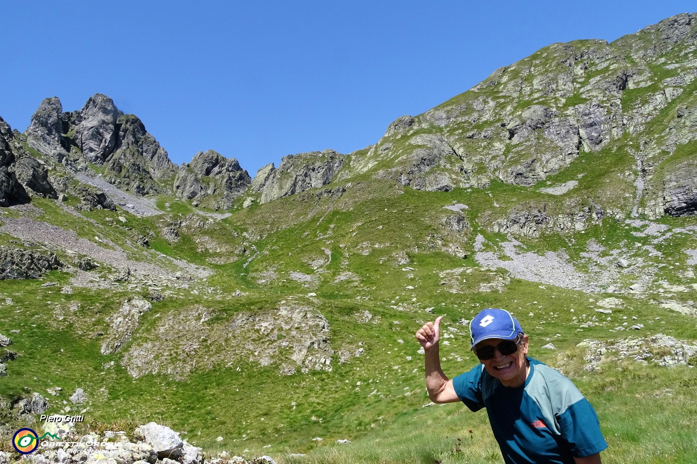 49 Ed ora salgo dai laghetti al Monte Ponteranica (in alto a dx).JPG -                                